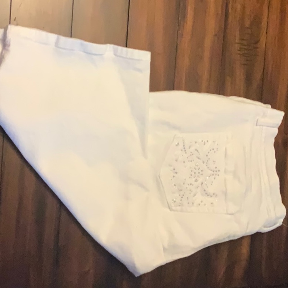 Capri pants